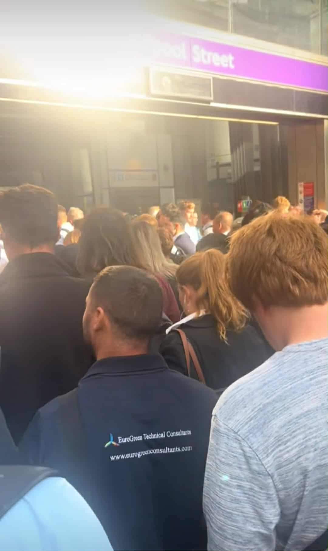 oameni în Anglia
