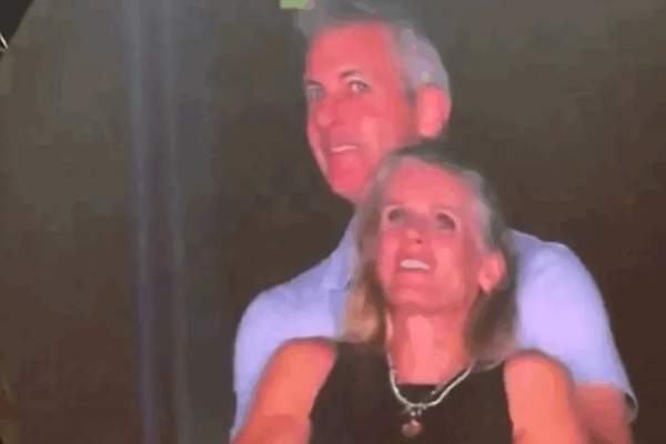 Soțul lui Kristin Cabot, amanta prinsă alături de celebrul CEO la concertul Coldplay, declarații după momentul controversat. Ce s-a întâmplat în căsnicia lor înainte de a fi surprinși împreună