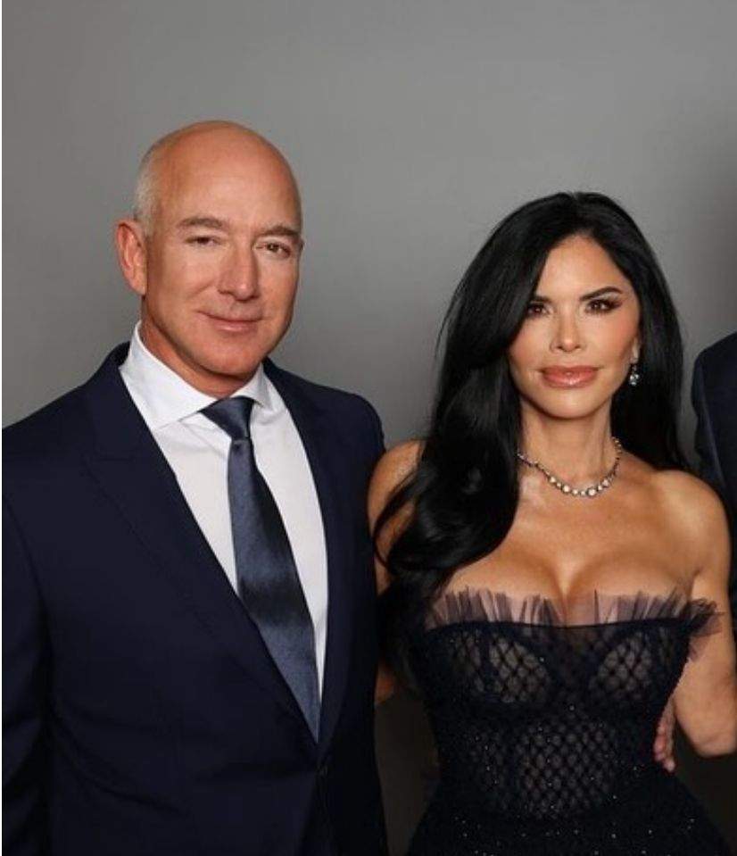 Foto cu Jeff Bezos și Lauren Sanchez