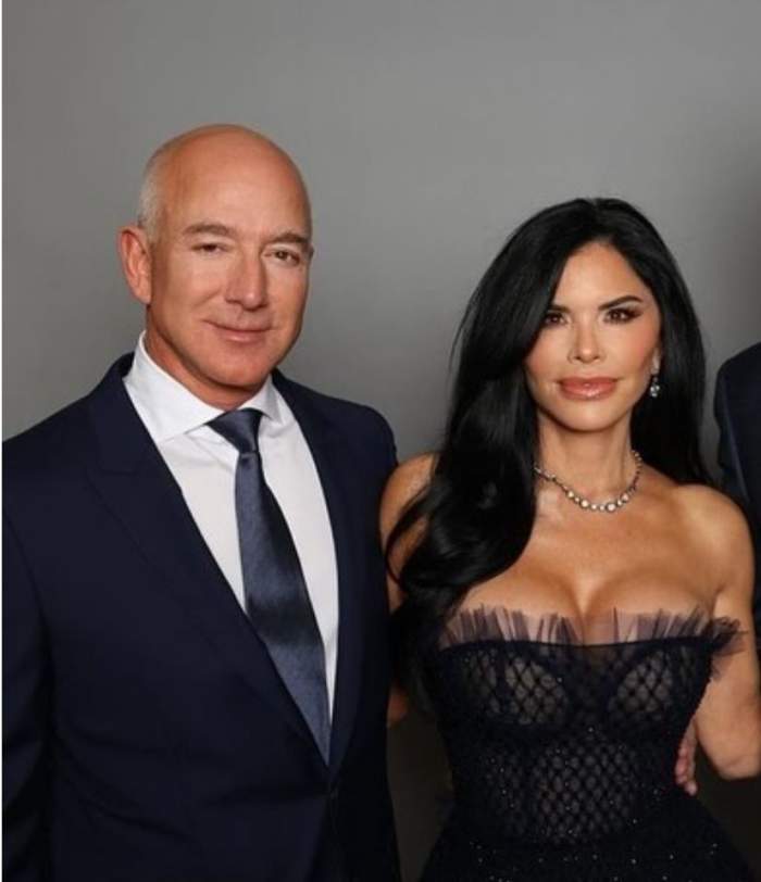 Foto cu Jeff Bezos și Lauren Sanchez