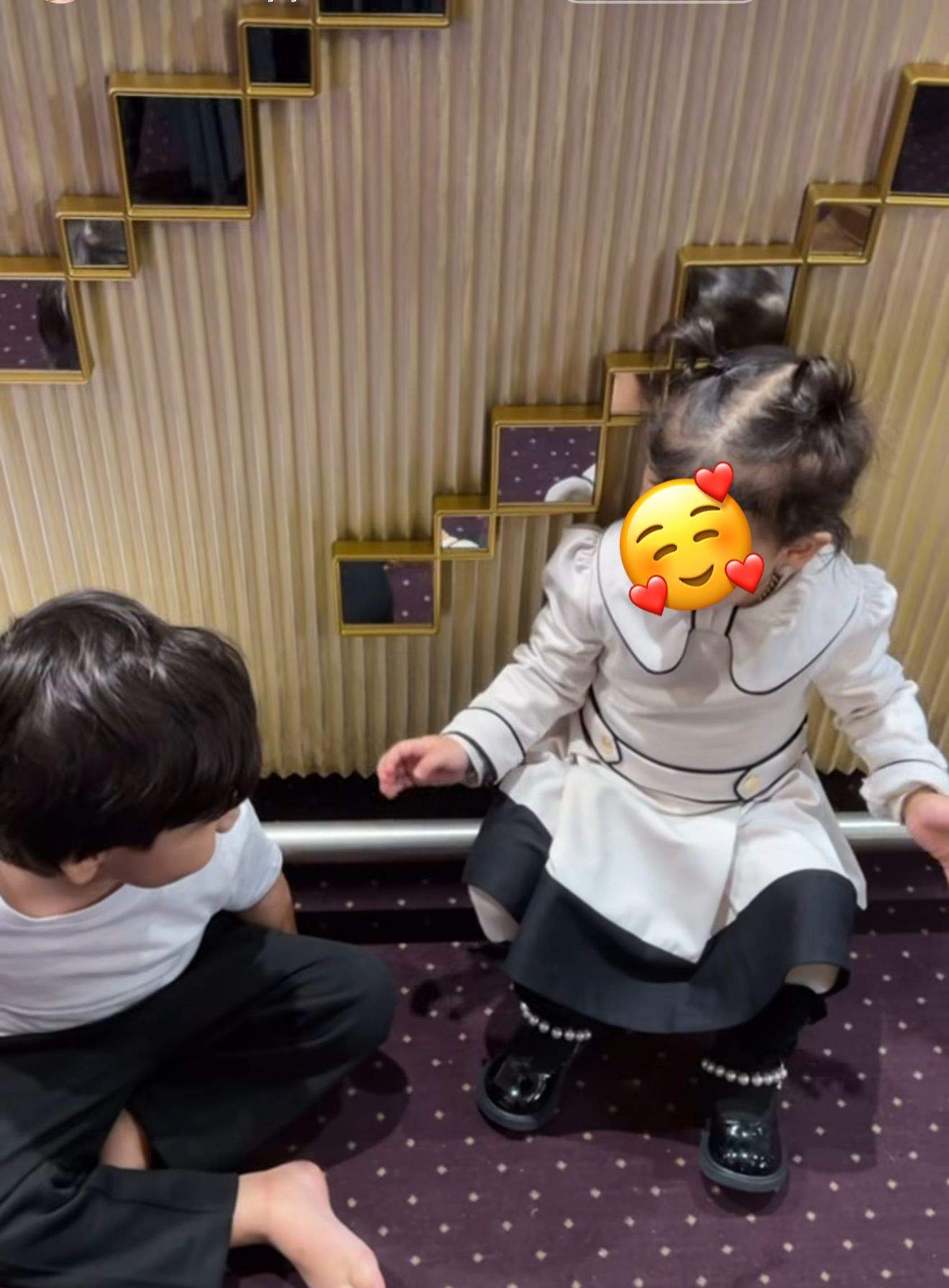 Fiica lui Marymar cu copilul Lambadei