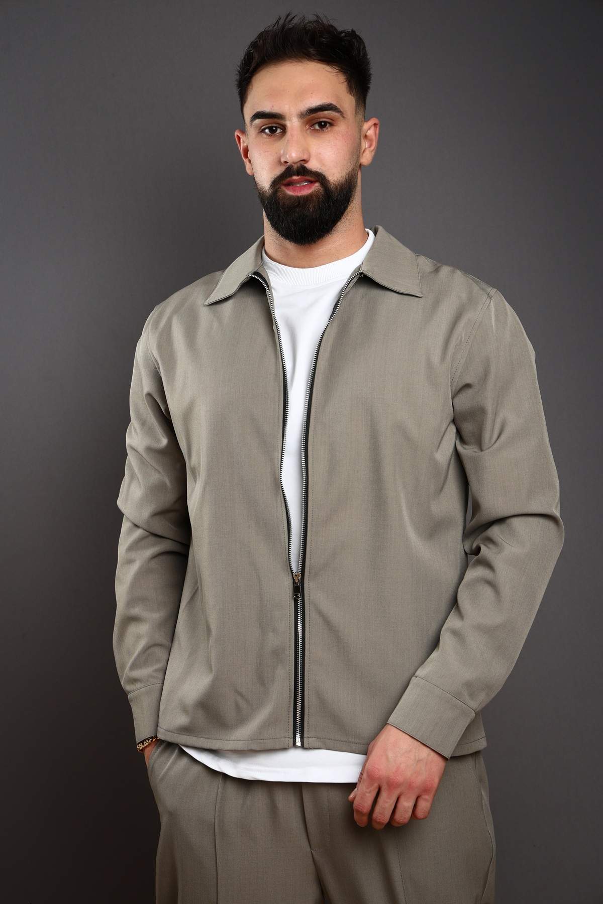 Cine sunt concurenții de la Mireasa, sezonul 13. Meciul Iubirii și-a deschis porțile pentru 10 fete și 9 băieți