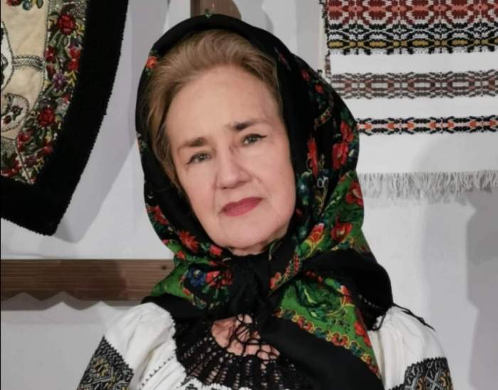 sofia vicoveanca in costum popular