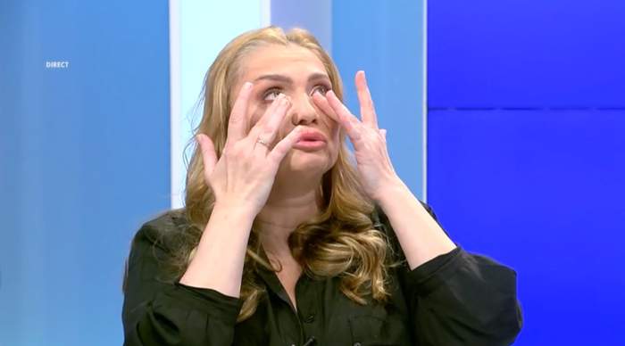 Cristina Cioran plânge