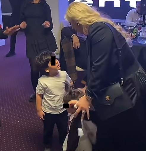 tzanca uraganu si lambada