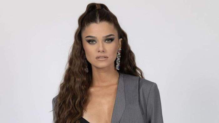 Theo Rose, aranjată