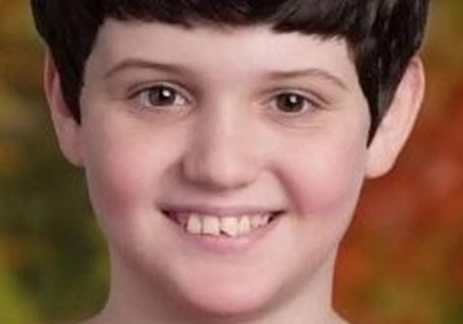 Un băiat de 11 ani s-a sinucis lovindu-se cu capul de podea, la școală! Informații care vă pot afecta emoțional