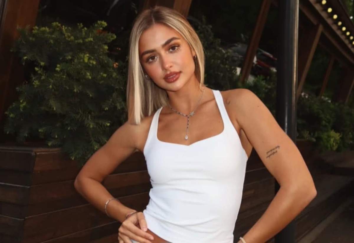 Iuliana Beregoi, în maiou