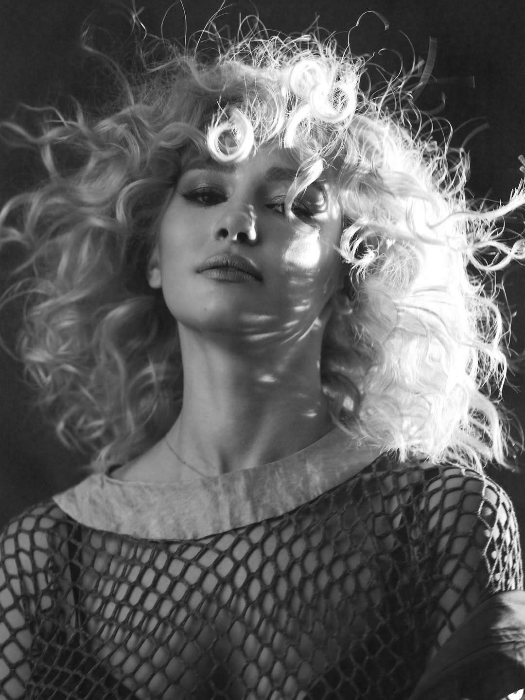 Alina Eremia, fotografie alb-negru