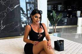 O recunoști? Când era la Insula Iubirii a fost aspru criticată pentru formele sale voluptoase. Acum arată bombă