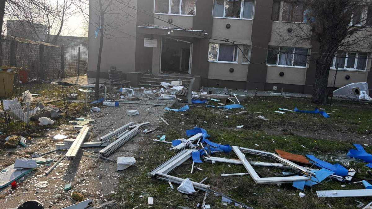 Explozie puternică într-un bloc din Buzău! Mai multe apartamente au fost distruse