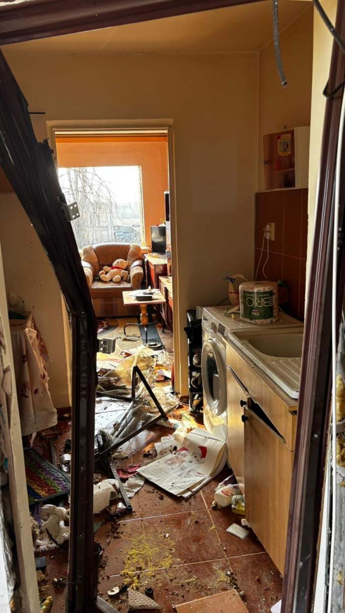 Explozie puternică într-un bloc din Buzău! Mai multe apartamente au fost distruse