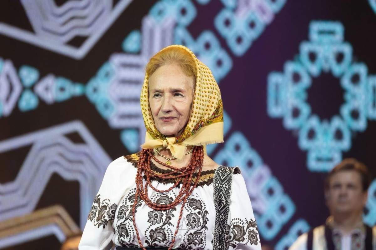 Sofia Vicoveanca, pe scenă