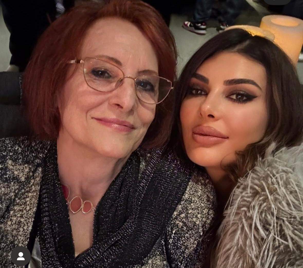 Angela Martini și Dragoș Săvulescu au petrecut Revelionul împreună cu mama milionarului! Fosta Miss, mai apropiată ca oricând de mama soacră | VIDEO