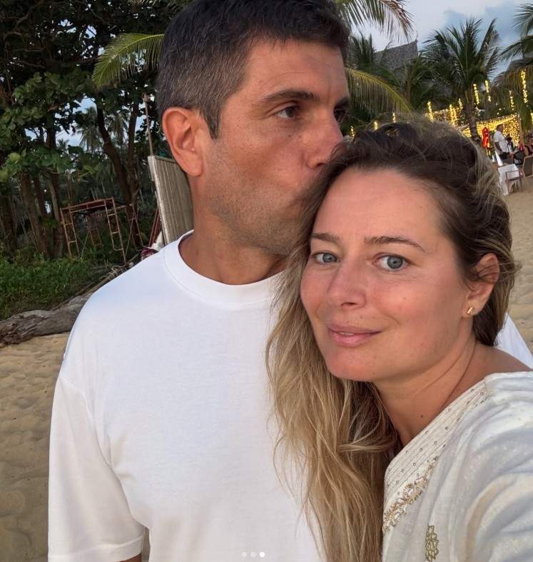 laura cosoi si sotul