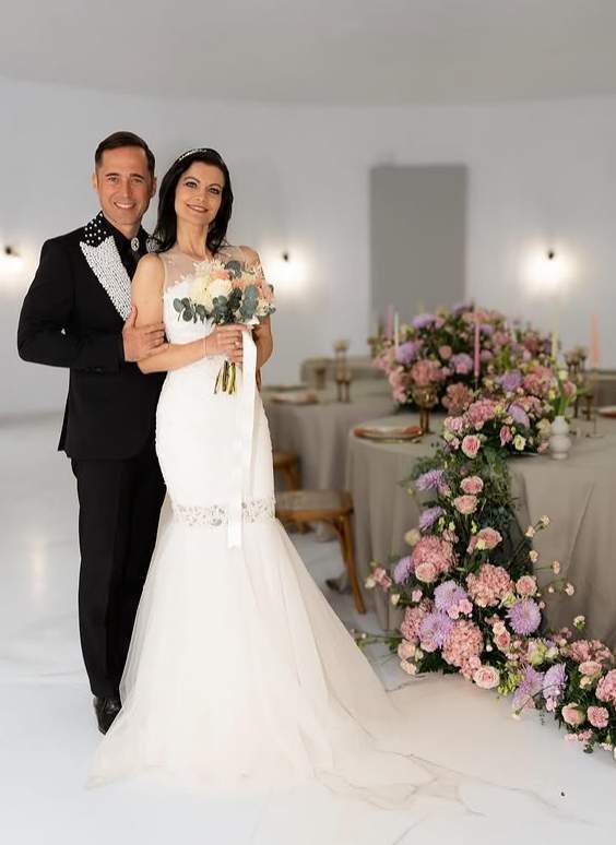 Dinu Mxer si Magdalena, miri