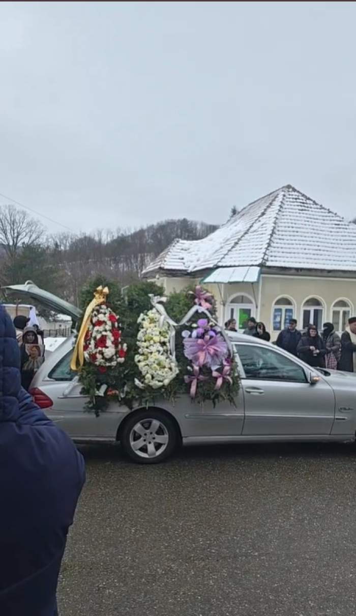 domnica trop inmormantare