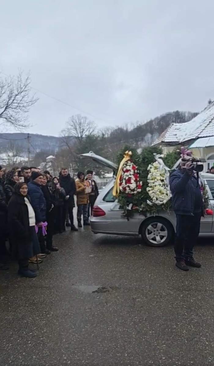 domnica trop inmormantare