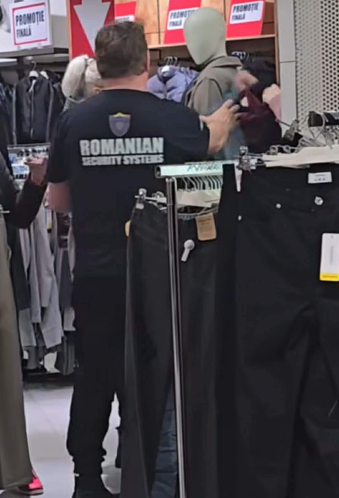 bătaie într-un magazin