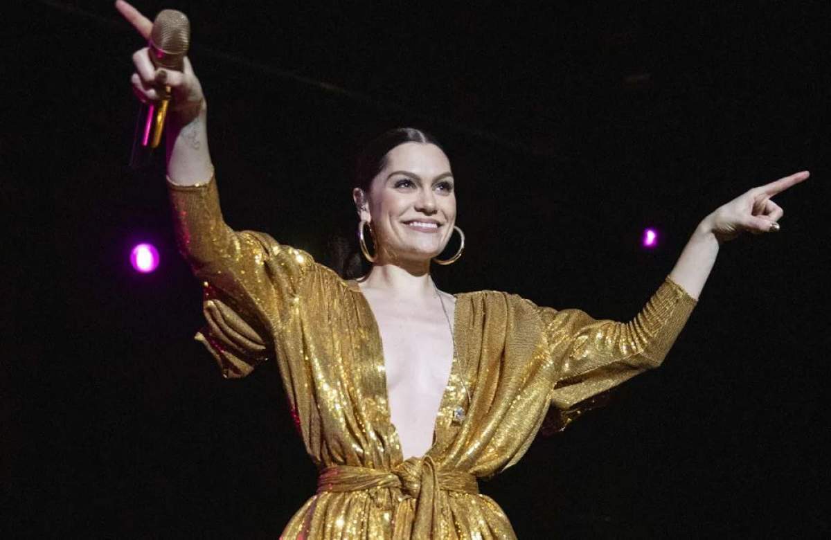 Jessie J, apariție incendiară, la un spectacol