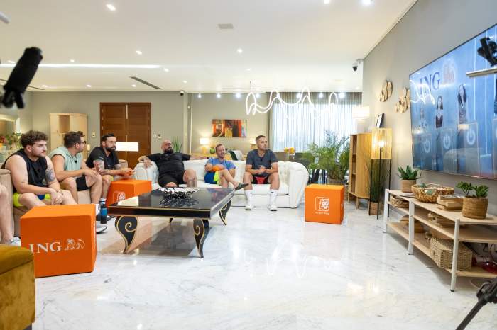 O nouă săptămână de Power Couple începe cu o probă care le va aminti băieților de copilărie: ”Jocul de astăzi este șotronul... deasupra mării”