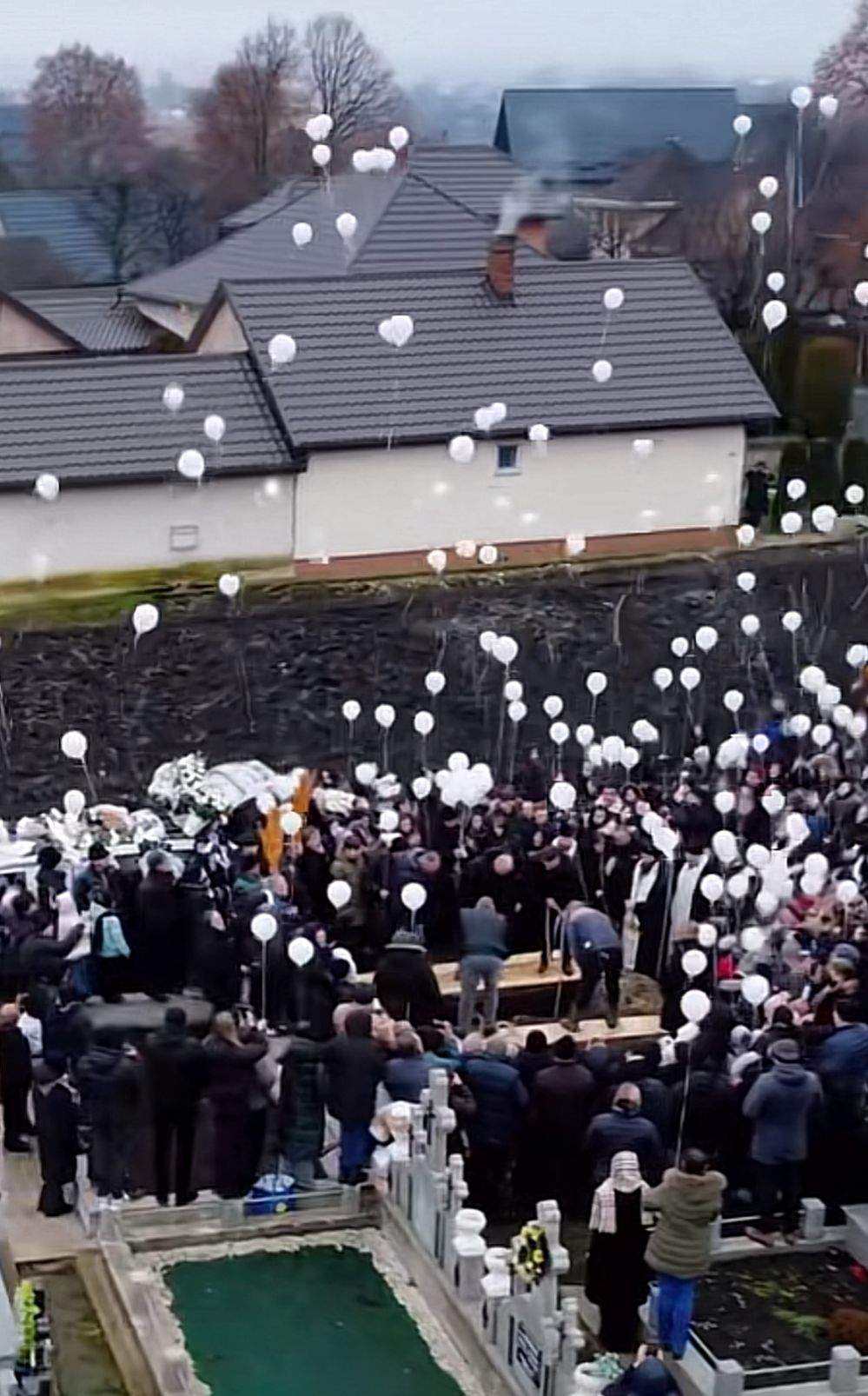 Imagini de la înmormântarea lui Mario Berinde