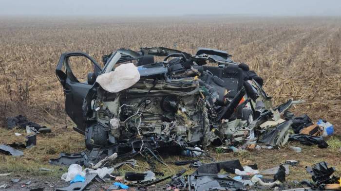 Autoturismul în care se aflau victimele