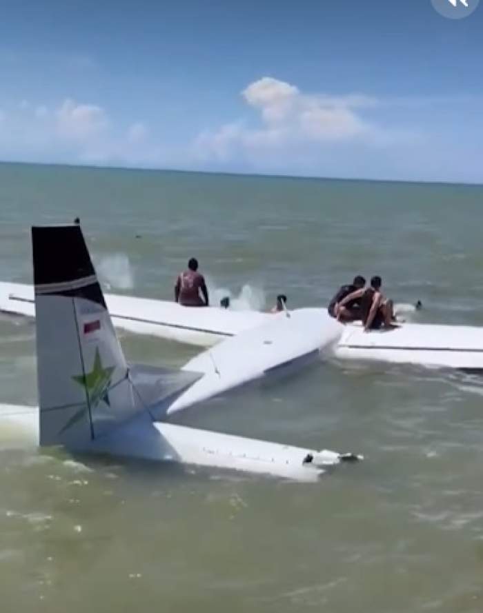 15 persoane au scăpat cu viață dintr-un accident aviatic teribil! Aeronava s-a prăbușit la scurt timp după decolare