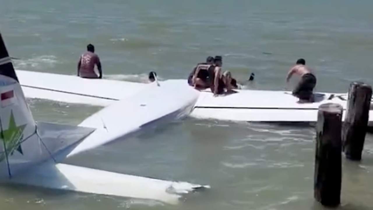 Accident aviatic șocant! Avionul s-a prăbușit după decolare, dar toți cei 15 au scăpat 4 15 persoane au scăpat cu viață dintr-un accident aviatic teribil! Aeronava s-a prăbușit la scurt timp după decolare