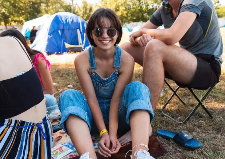 Cum arăta Karina Jianu, actrița principală din „Ana, Mi-ai fost scrisă în ADN”, cu părul lung. O recunoșteai dacă o vedeai așa?