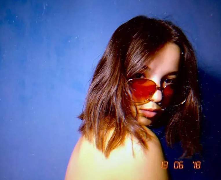 Cum arăta Karina Jianu, actrița principală din „Ana, Mi-ai fost scrisă în ADN”, cu părul lung. O recunoșteai dacă o vedeai așa?