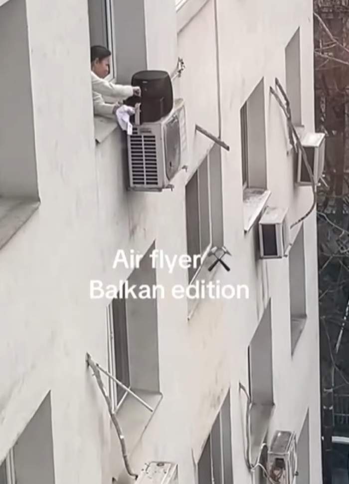 Ai mai văzut așa ceva? O femeie a fost filmată gătind la airfryer pe geam, pe aerul condiționat. Imaginile sunt incredibile