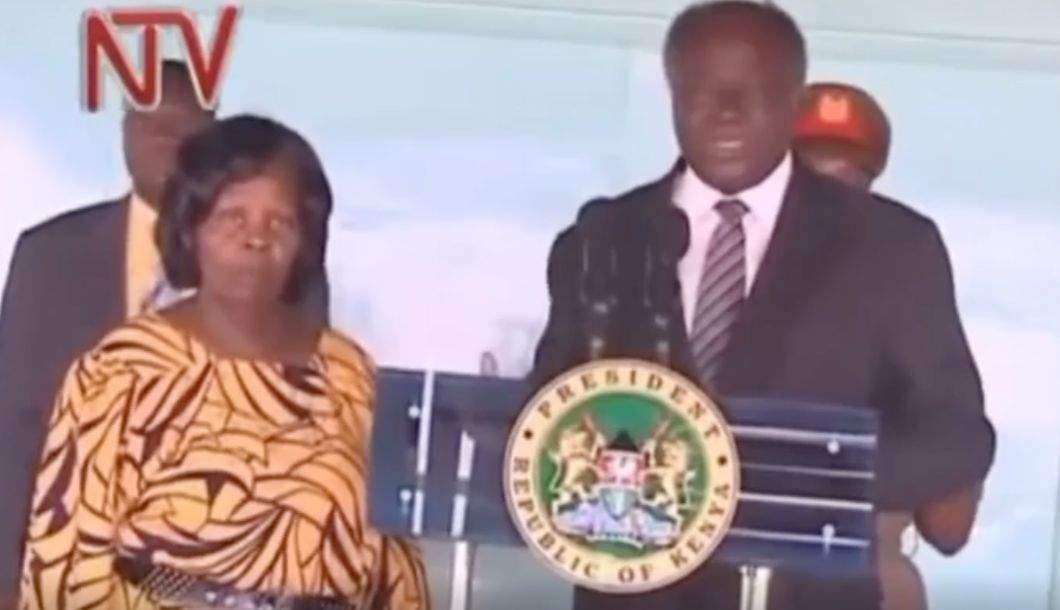 Mwai Kibaki și soția lui