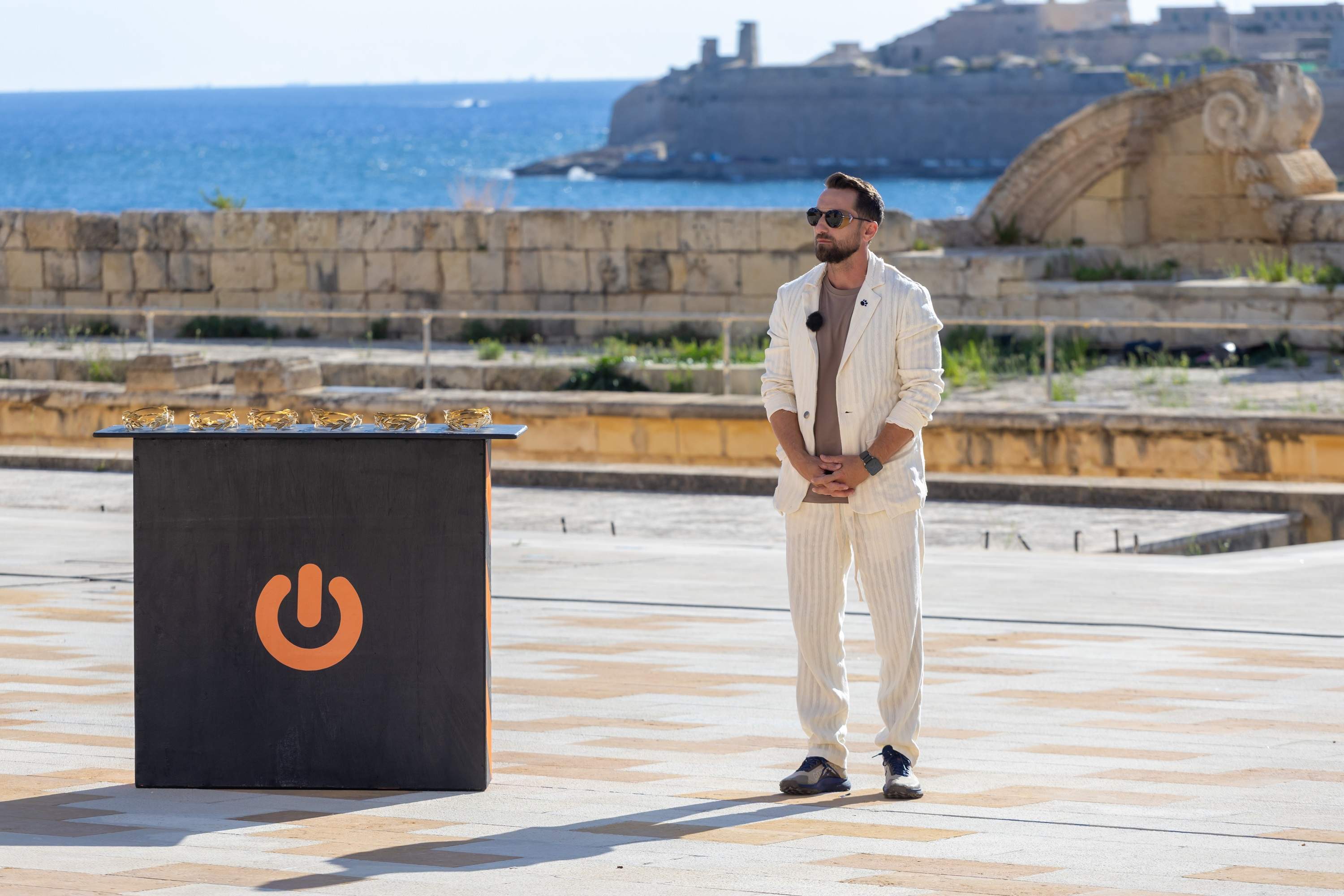 De la 20:30, la Antena 1 și pe AntenaPLAY, Dani Oțil dă startul celui de-al treilea sezon Power Couple: ”Nu vreau să-i sperii, dar habar nu au în ce s-au băgat”