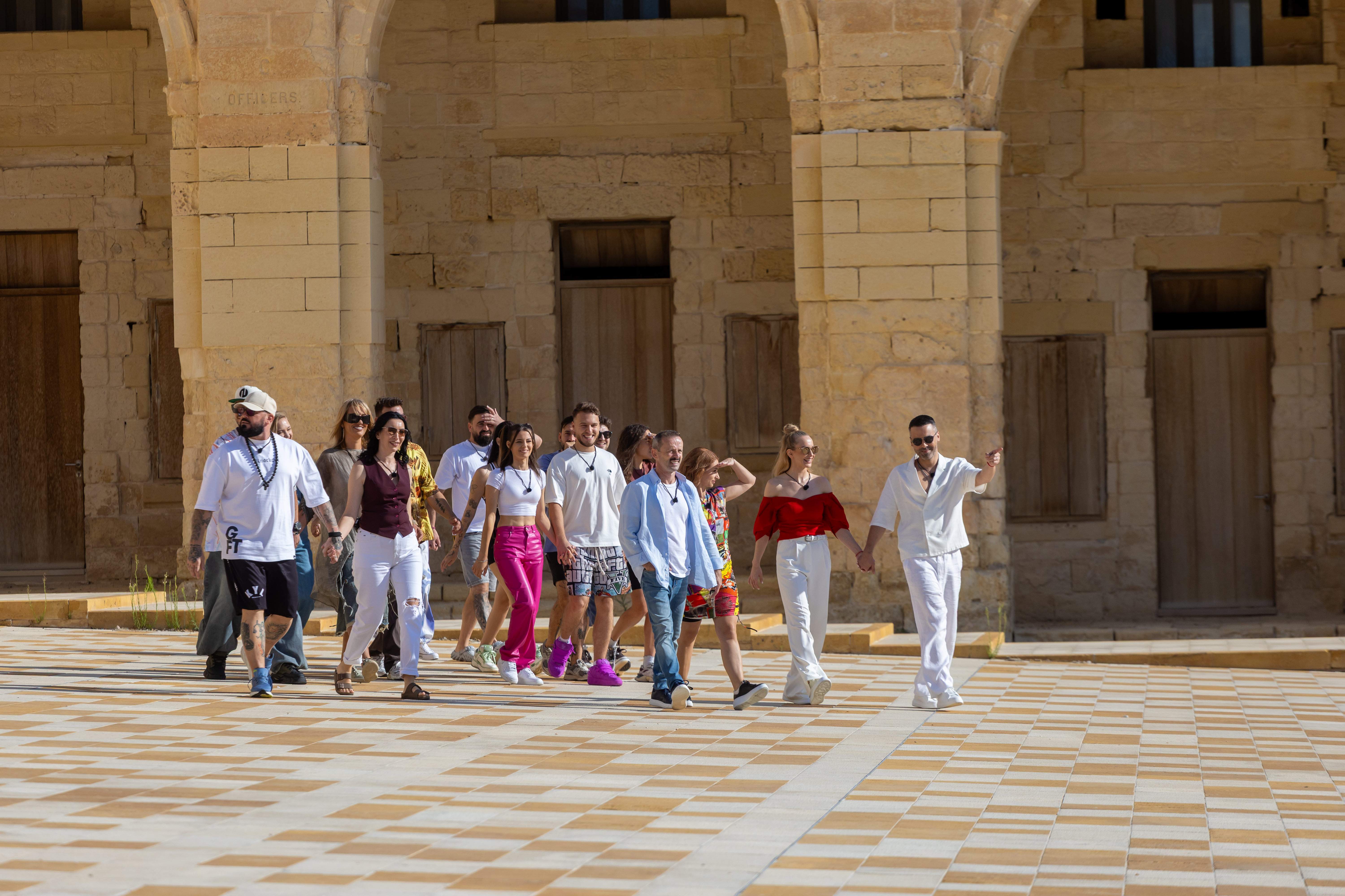 De la 20:30, la Antena 1 și pe AntenaPLAY, Dani Oțil dă startul celui de-al treilea sezon Power Couple: ”Nu vreau să-i sperii, dar habar nu au în ce s-au băgat”