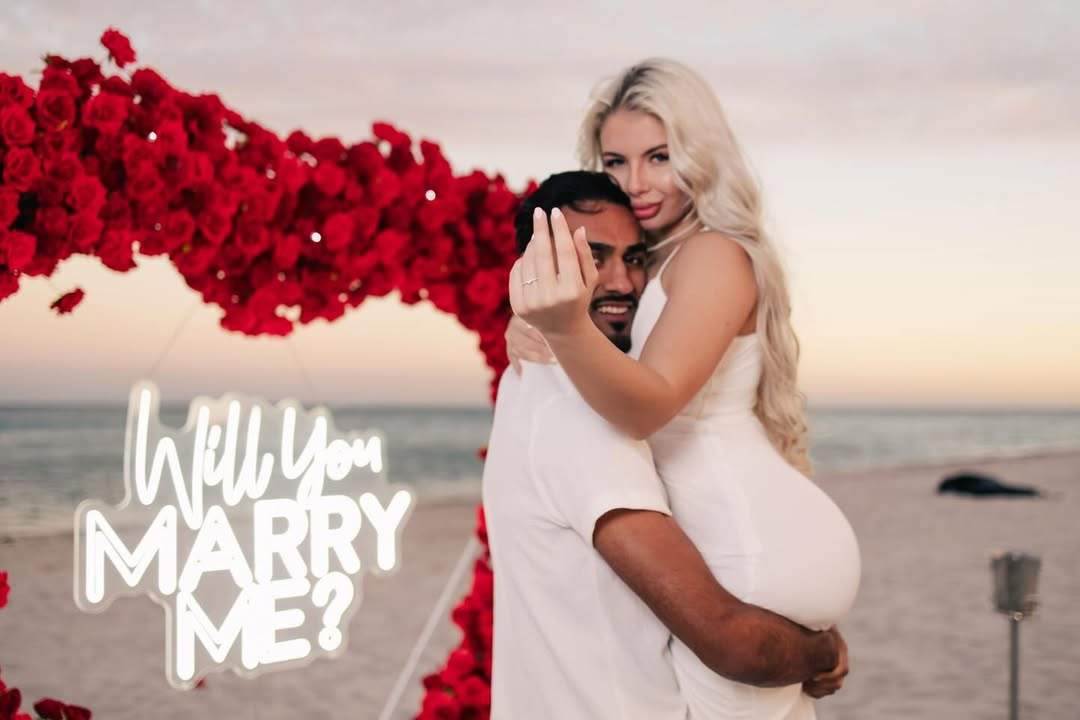 Ștefan Baiaram și iubita lui, foarte fericiți