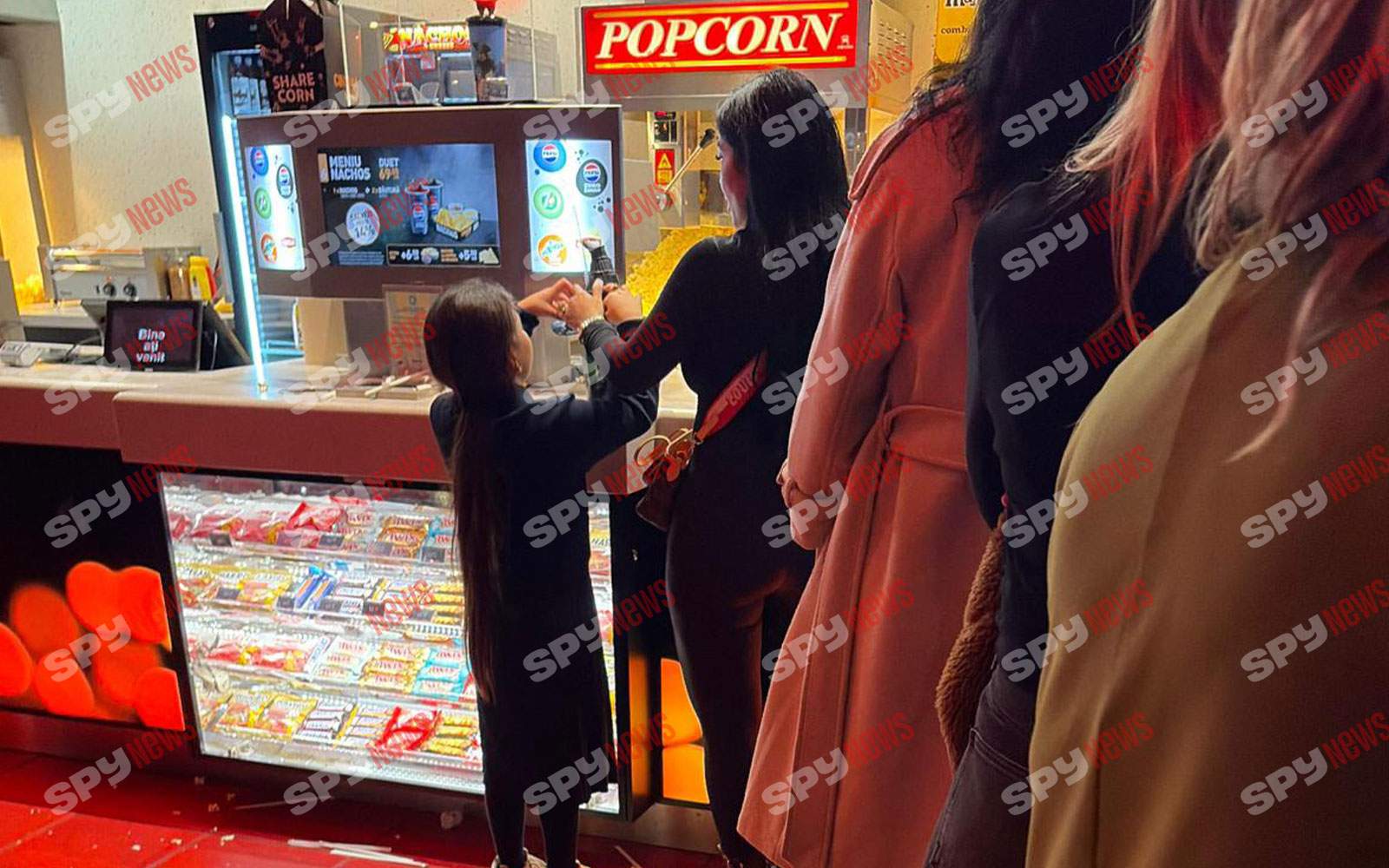 Marymar și Lambada au îngropat securea războiului?! Dovada că bruneta face tot posibilul să intre în grațiile lui Tzancă