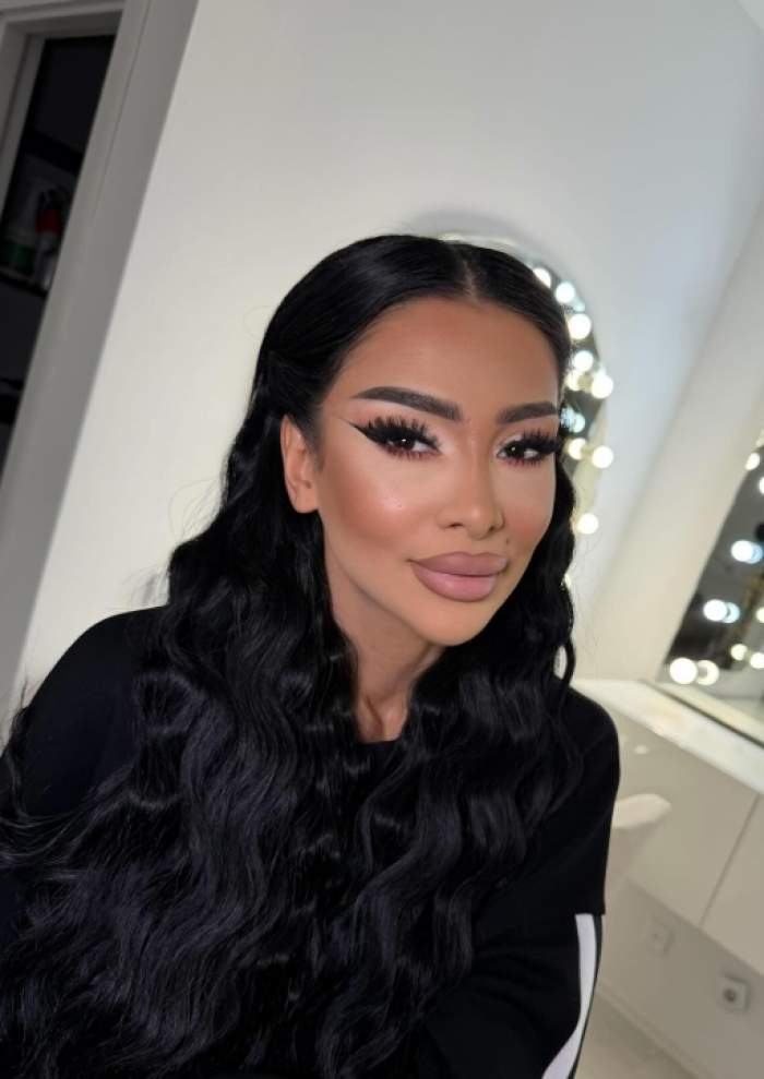 cristina pucean selfie