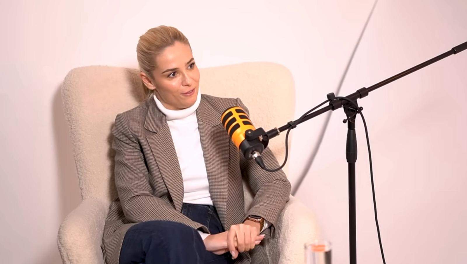 Elena Vîșscu, interviu