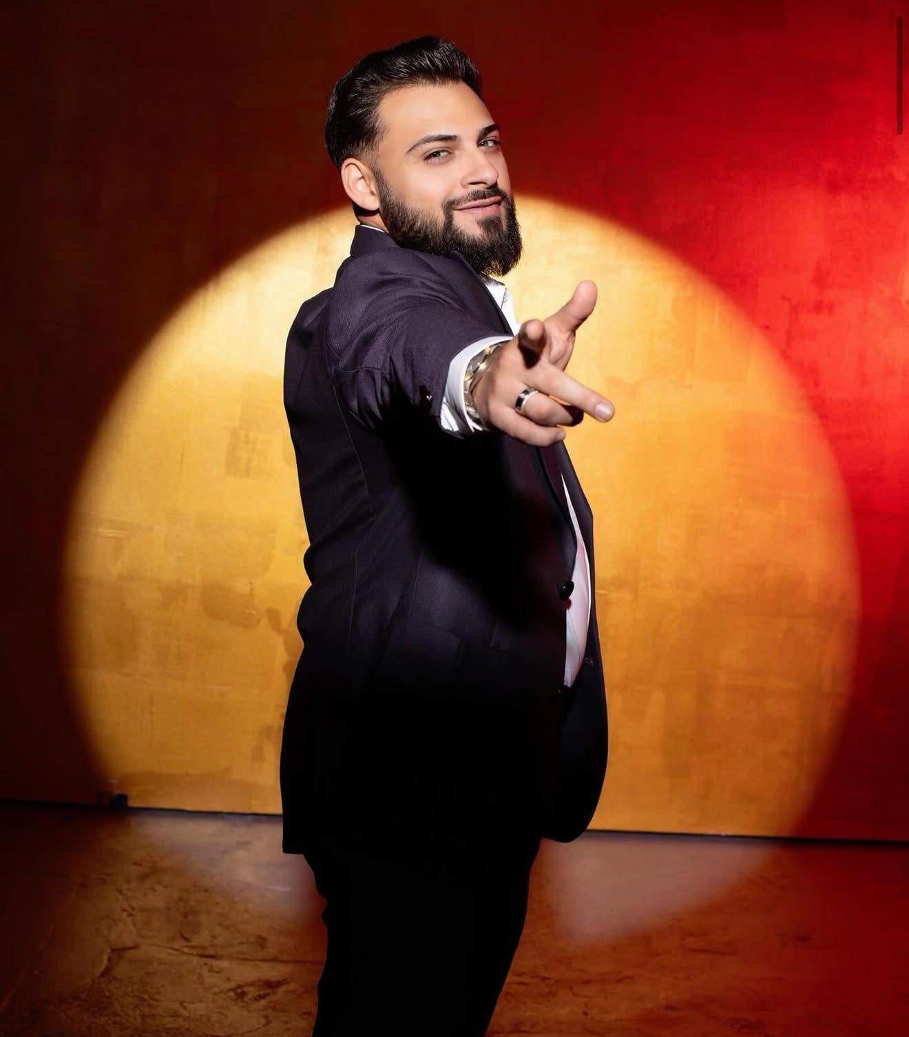 Lele Robert într-un videoclip muzical