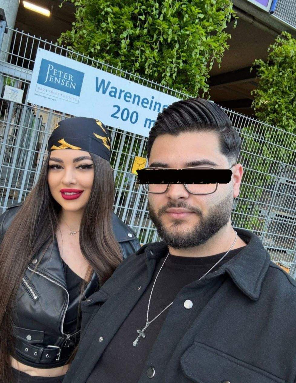 Băiatul mort, alături de iubita lui