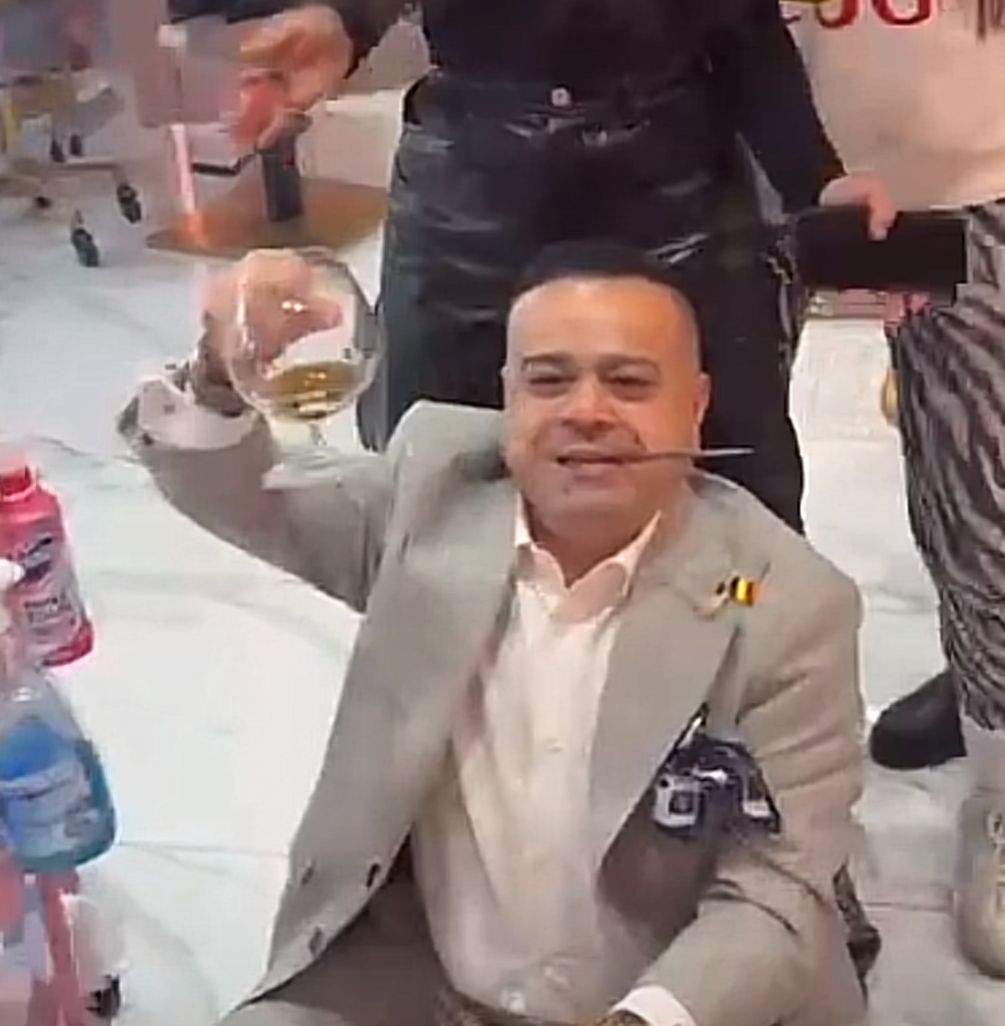 Adrian Minune, la salon