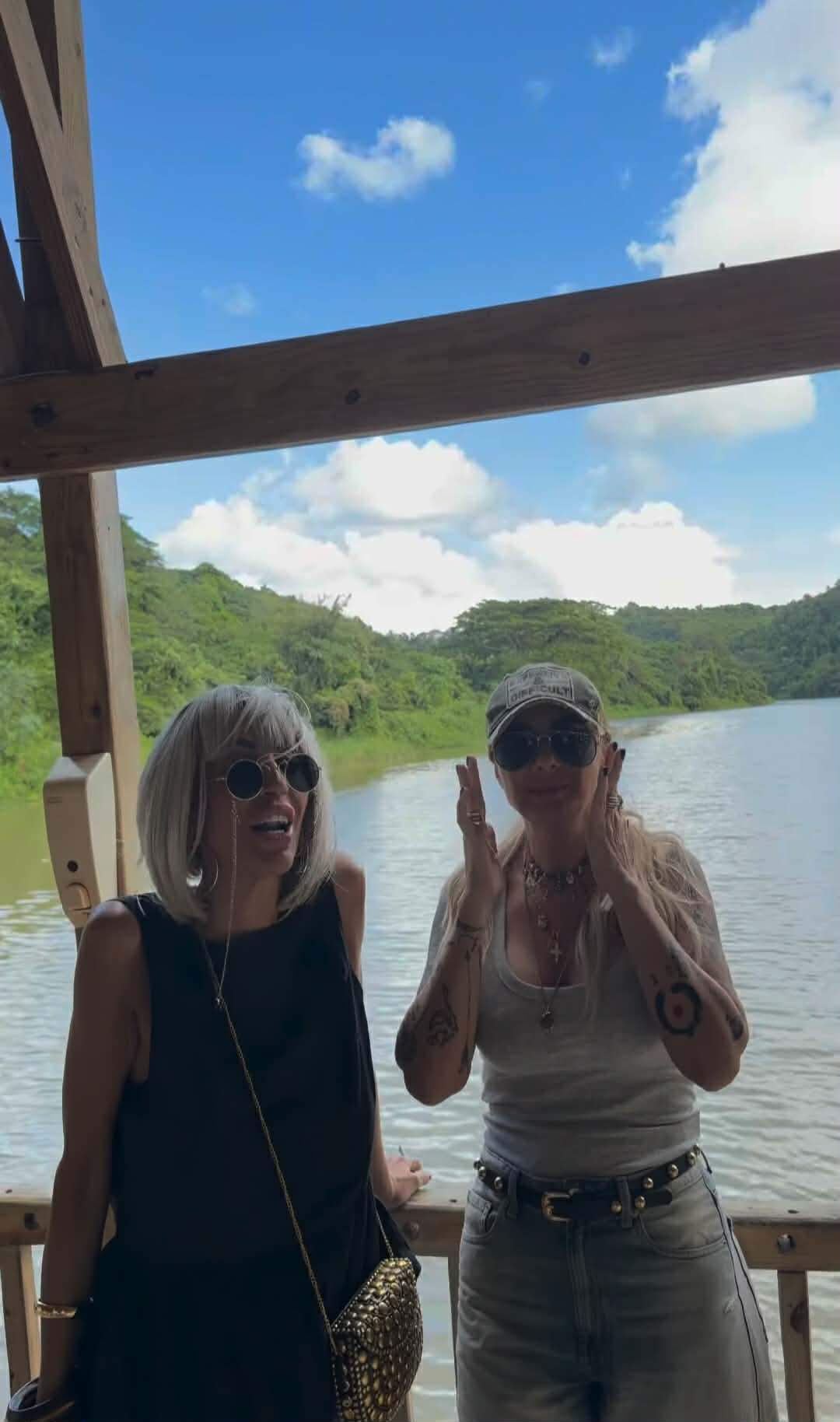 Anamaria Prodan și Raluca Bădulescu