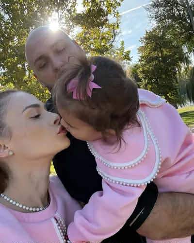 Fiica Teodorei Marcu, surprinsă în primul story publicat de Alex. Cât de mult seamănă micuța cu mama ei 