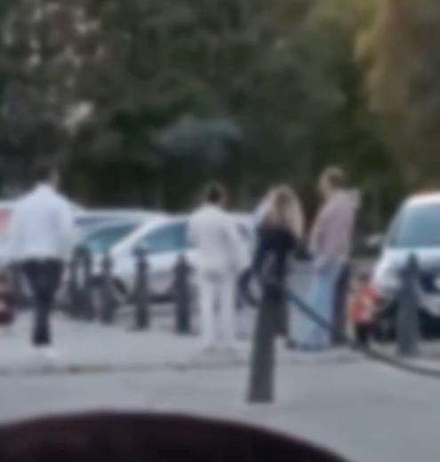 Scandal în plină stradă! O femeie a fos lovită în față! A intervenit poliția