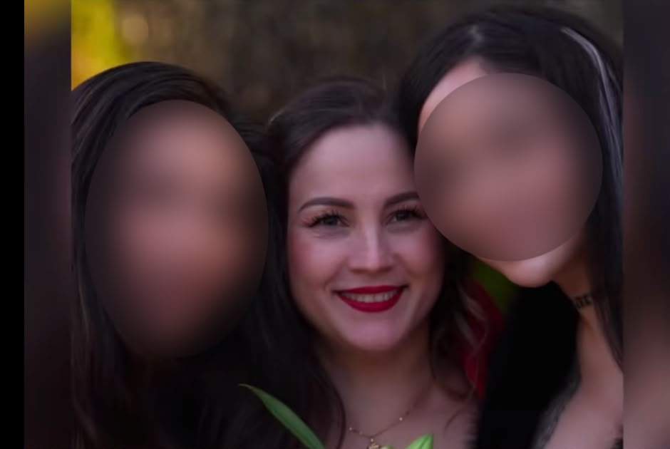 Valentina cu mama si sora sa
