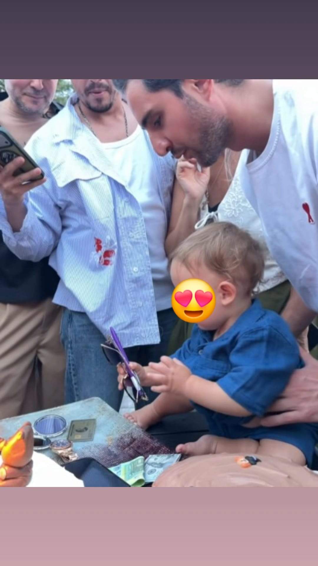 Fiul lui Carmen Grebenișan a împlinit un an. Ce a ales Kadri de pe tăviță