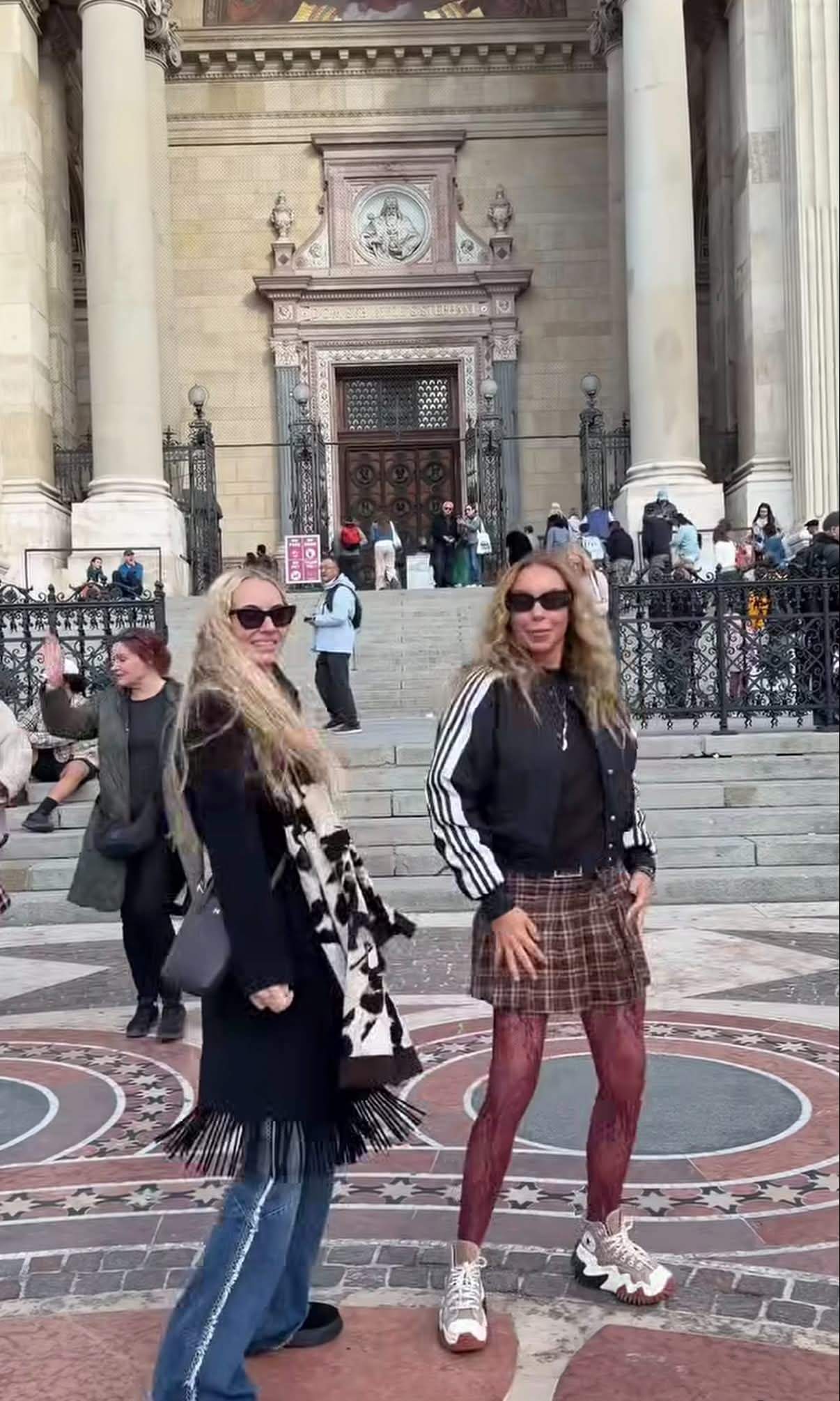 Imagini rare cu Eliza Natanticu de la Power Couple și sora ei. Mesajul transmis cu ocazia aniversării