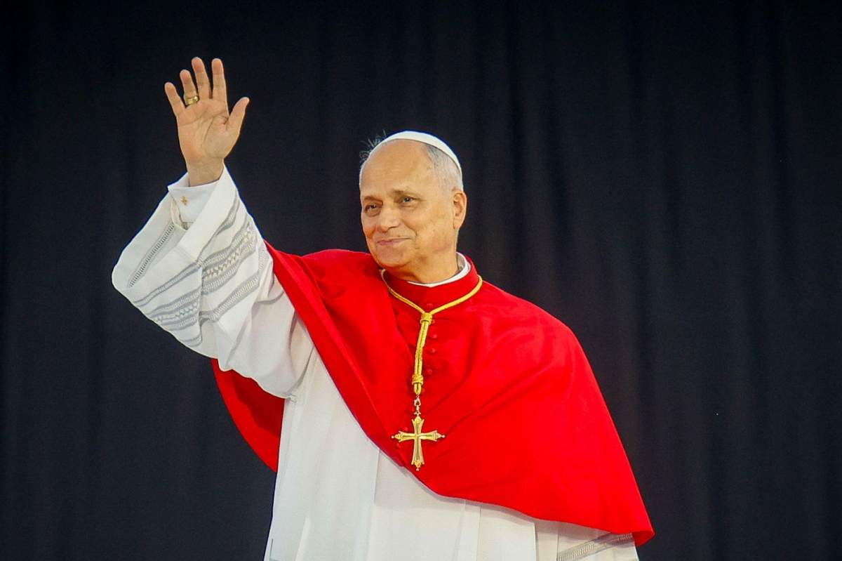 Papa Leon al XIV-lea, în timpul unor diverse evenimente în centrul Barcelonei, cu ocazia vizitei sale în Spania – axată pe tema migrației –, pe 9 iunie 2026