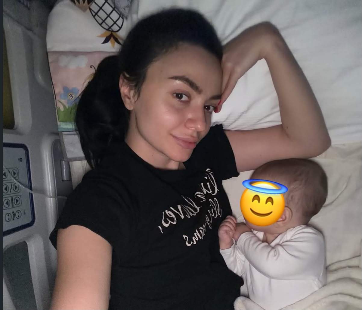 Nadina și bebelușul ei
